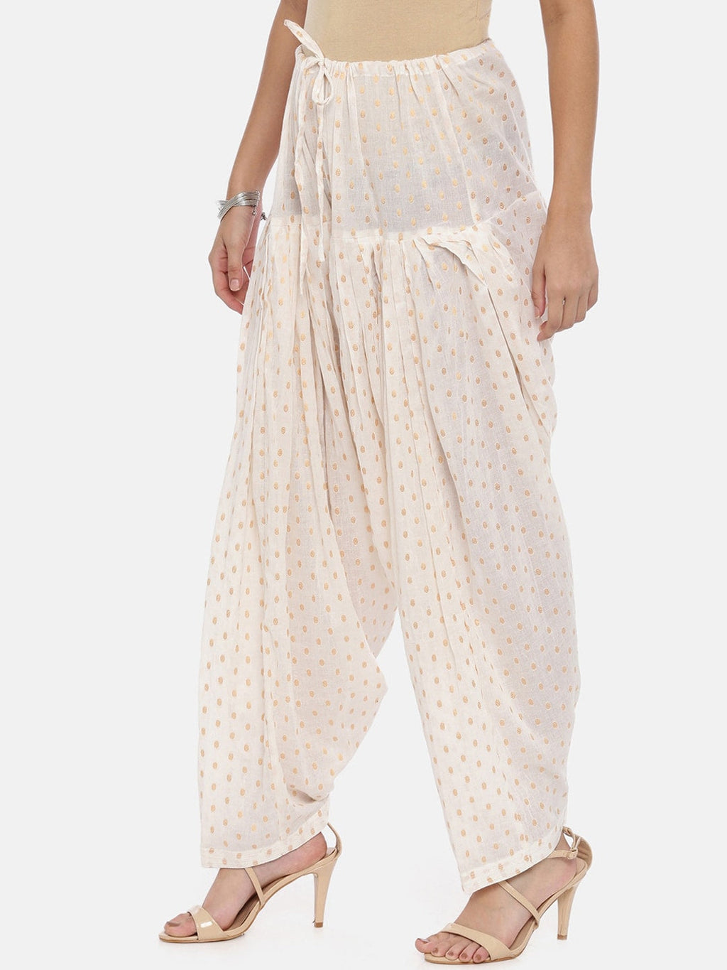Souchii White Woven Design Patiala