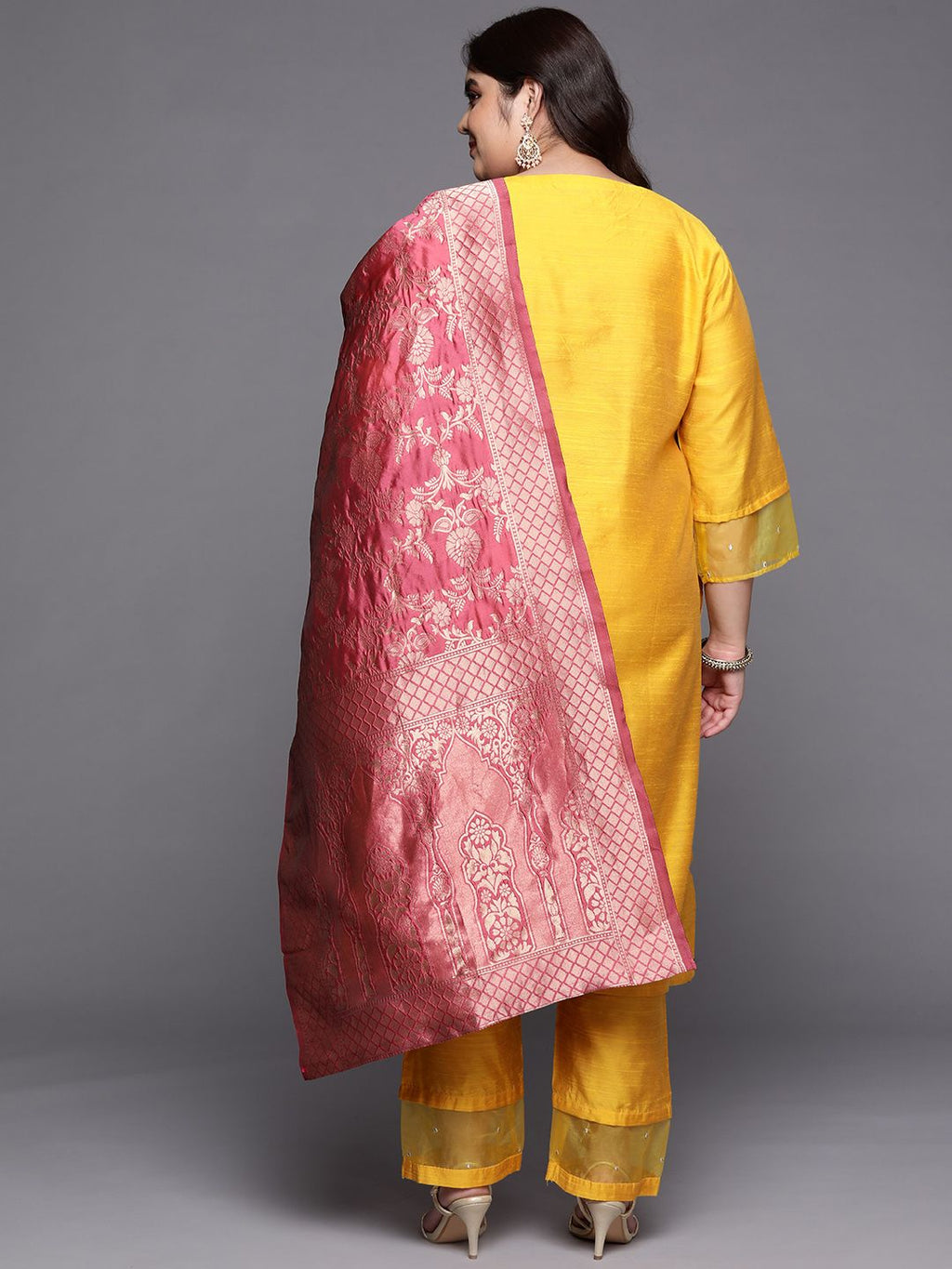 Sztori Plus Size Ethnic Motifs Embroidered Regular Kurta & Palazzos With Dupatta