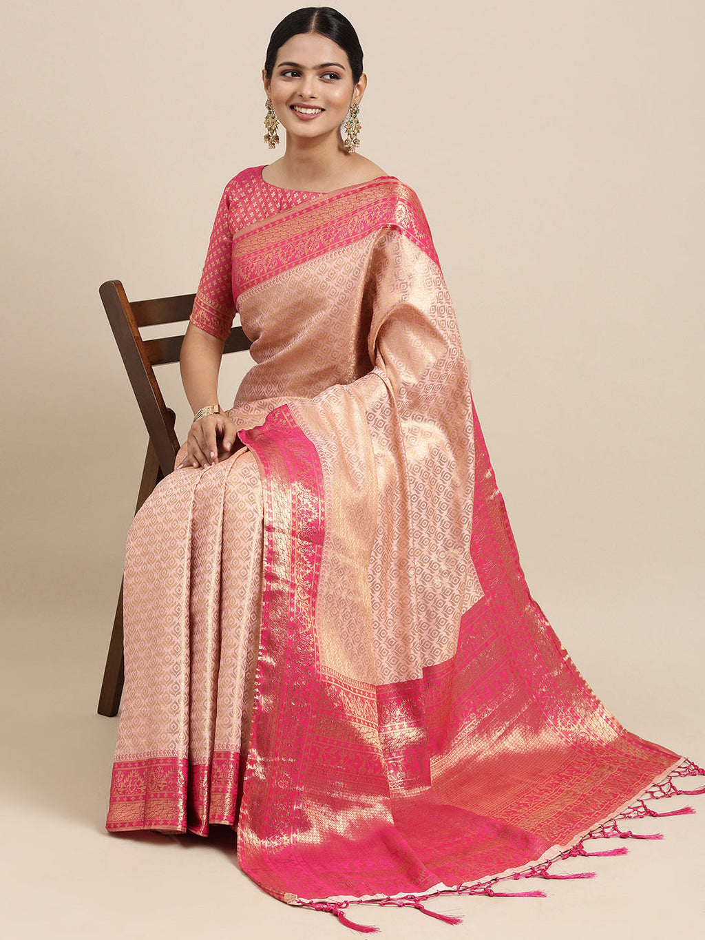 Saree Mall Peach-Coloured Ethnic Motifs Zari Silk Blend Banarasi Saree