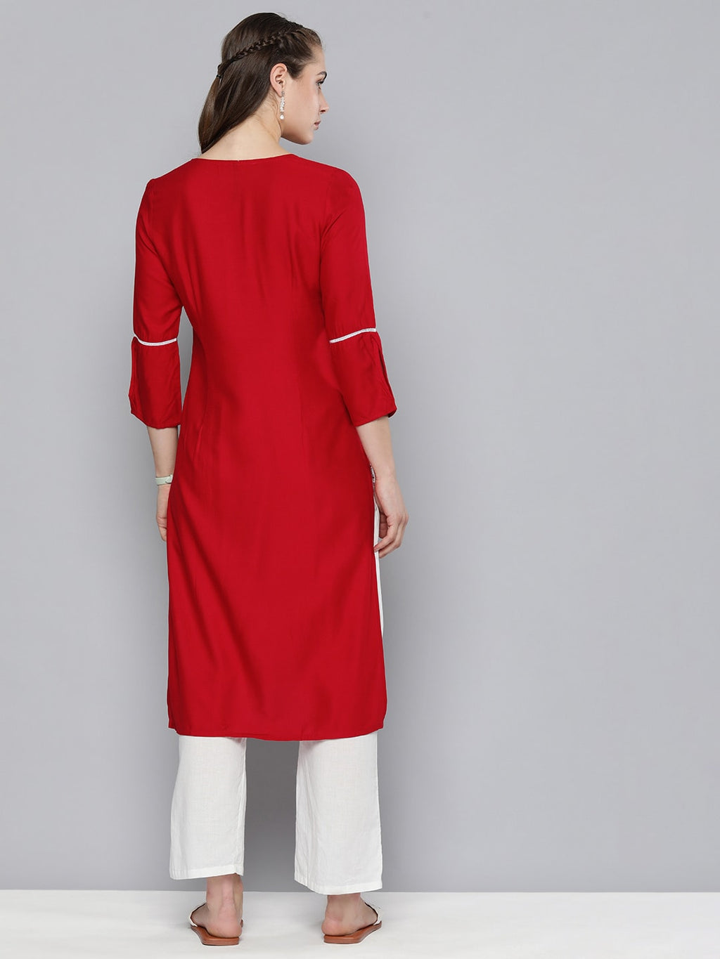 HERE&NOW Embroidered Thread Work Kurta