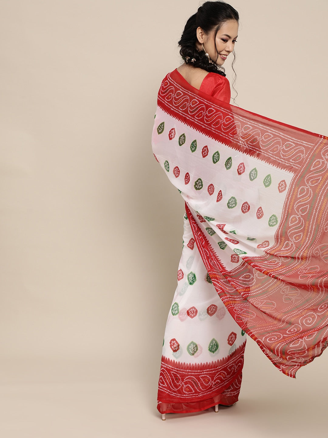 Saree Mall Geometric Poly Chiffon Saree with Printed border