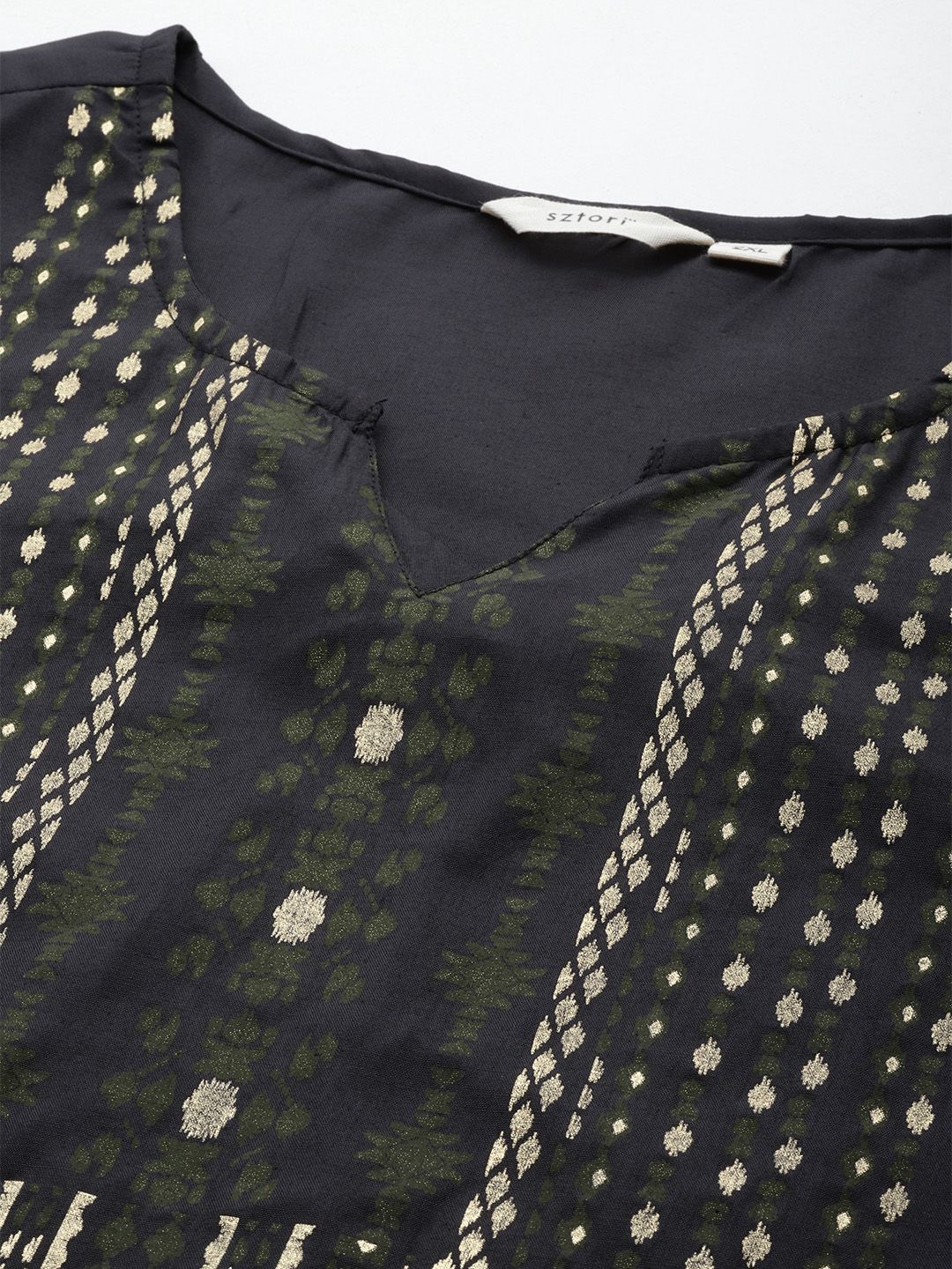 Sztori Plus Size Ethnic Motifs Printed Kurta with Trousers & Dupatta