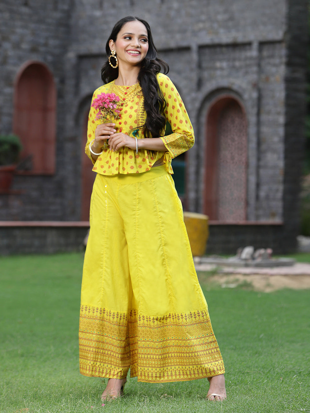 Juniper Women's Yellow Cambric Printed Peplum Clothing Set