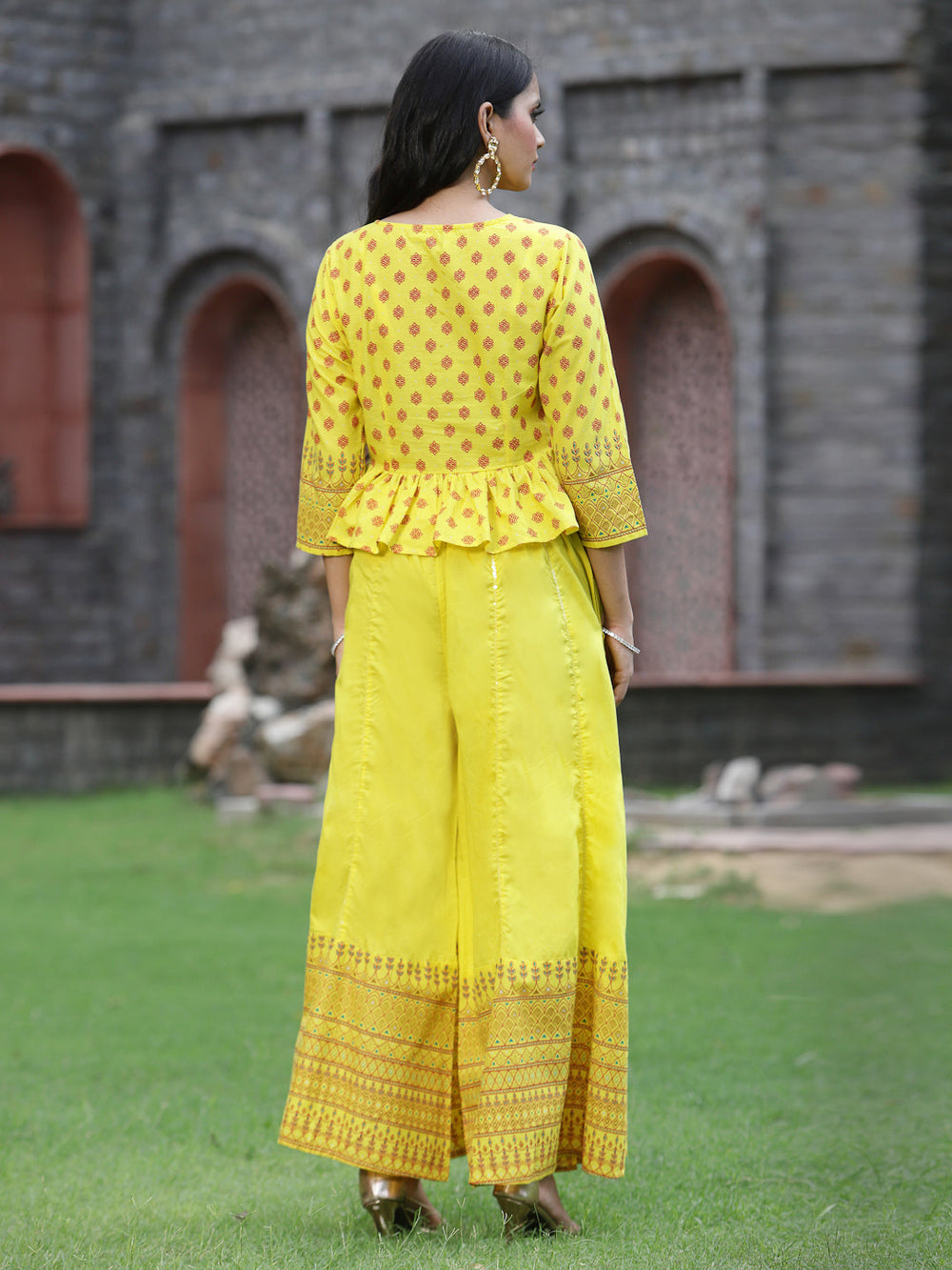 Juniper Women's Yellow Cambric Printed Peplum Clothing Set