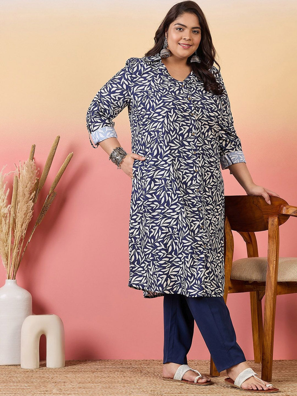 Sztori Plus Size Floral Printed Shirt Collar Roll-Up Sleeves Crepe Pathani Kurta