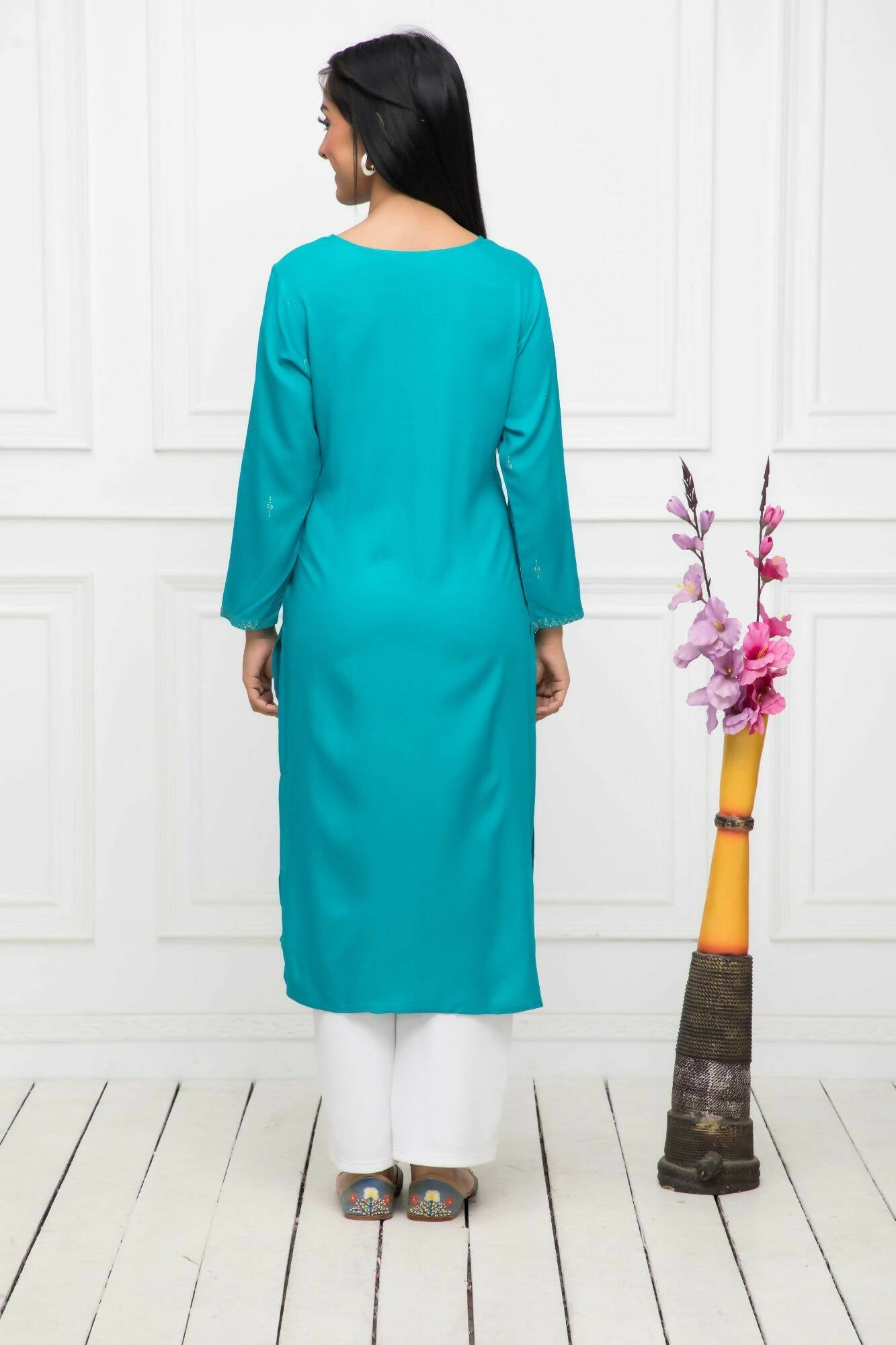 Myshka Women Blue Solid Rayon Straight Round Neck Kurtas