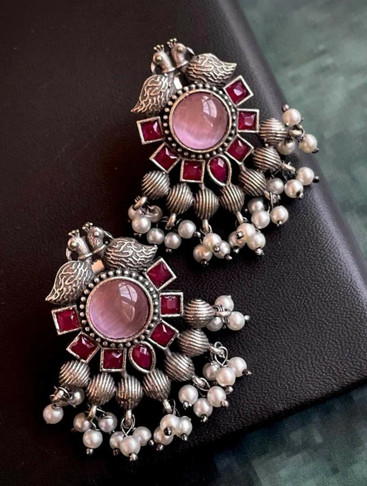 Joban Fashion Monalisa Stone Black Polish Antique Look Stud Earring