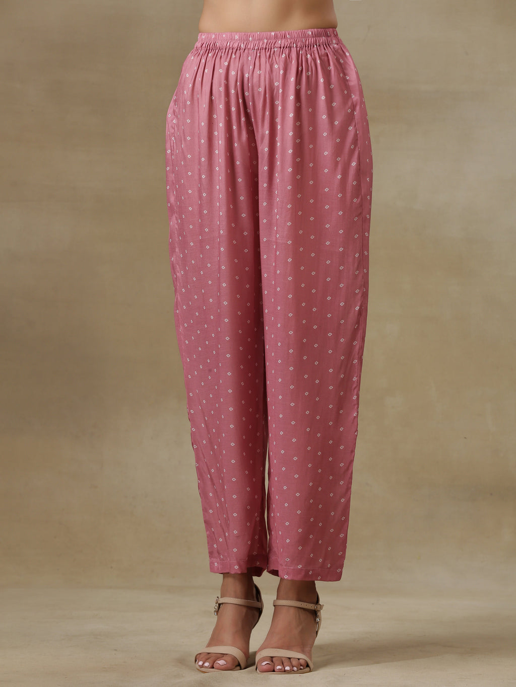 trueBrowns Light Mauve Bandhani Printed Silk Handkerchief Kurta Pant Set
