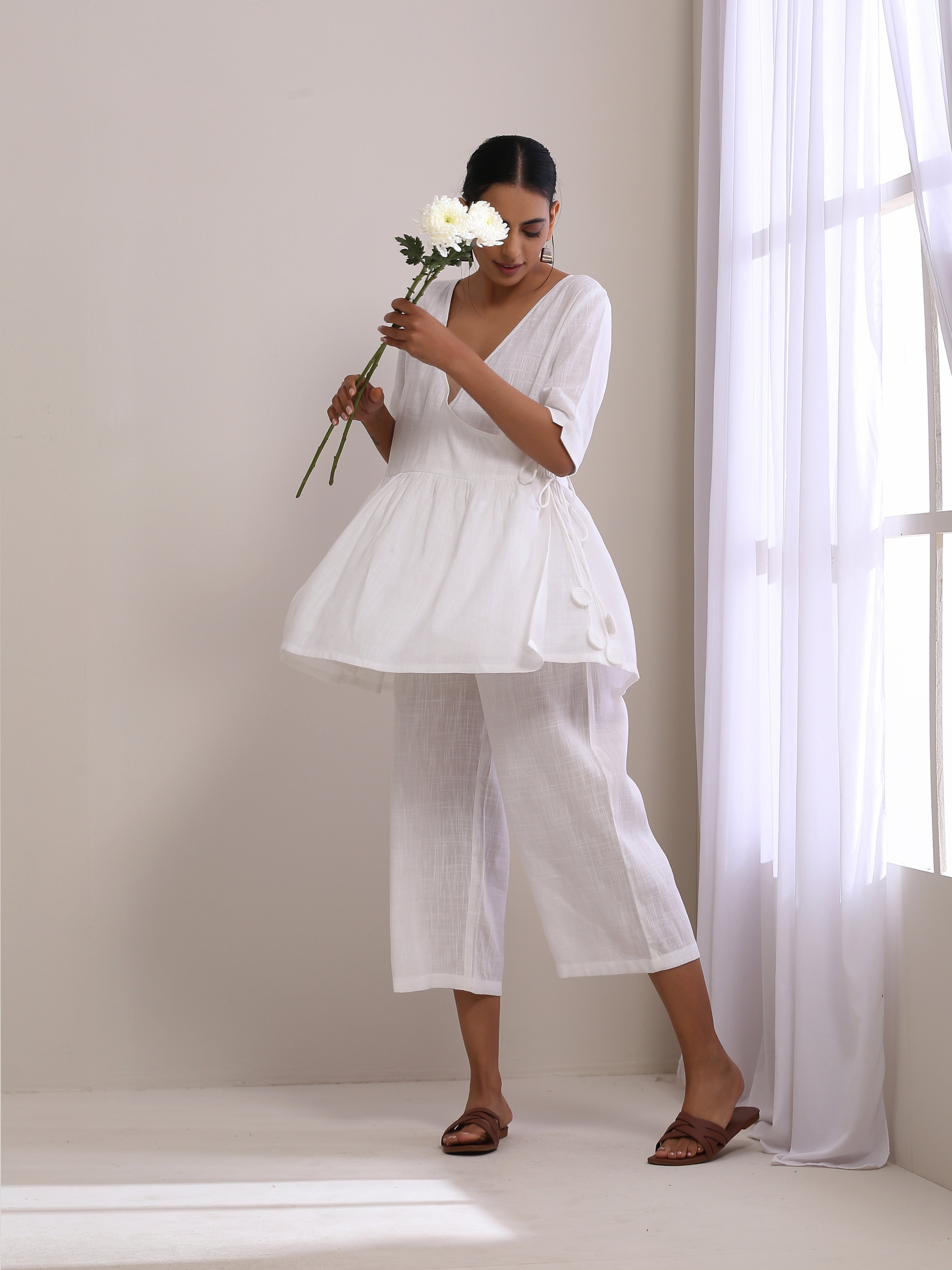 trueBrowns White Slub Texture Short Angrakha Co-Ord Set
