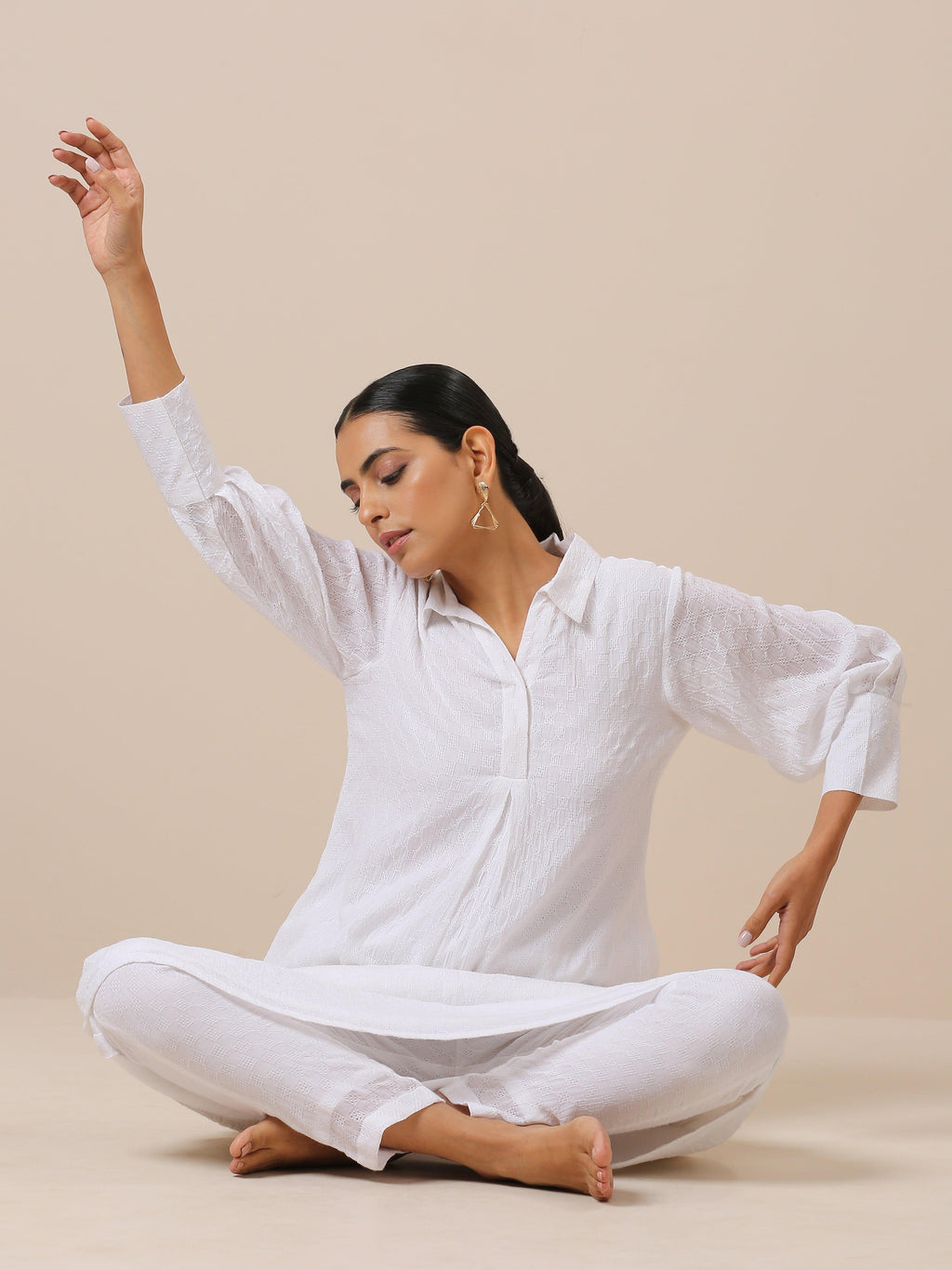 trueBrowns Cotton White Weave Collar Kurta Pant Set | Relove