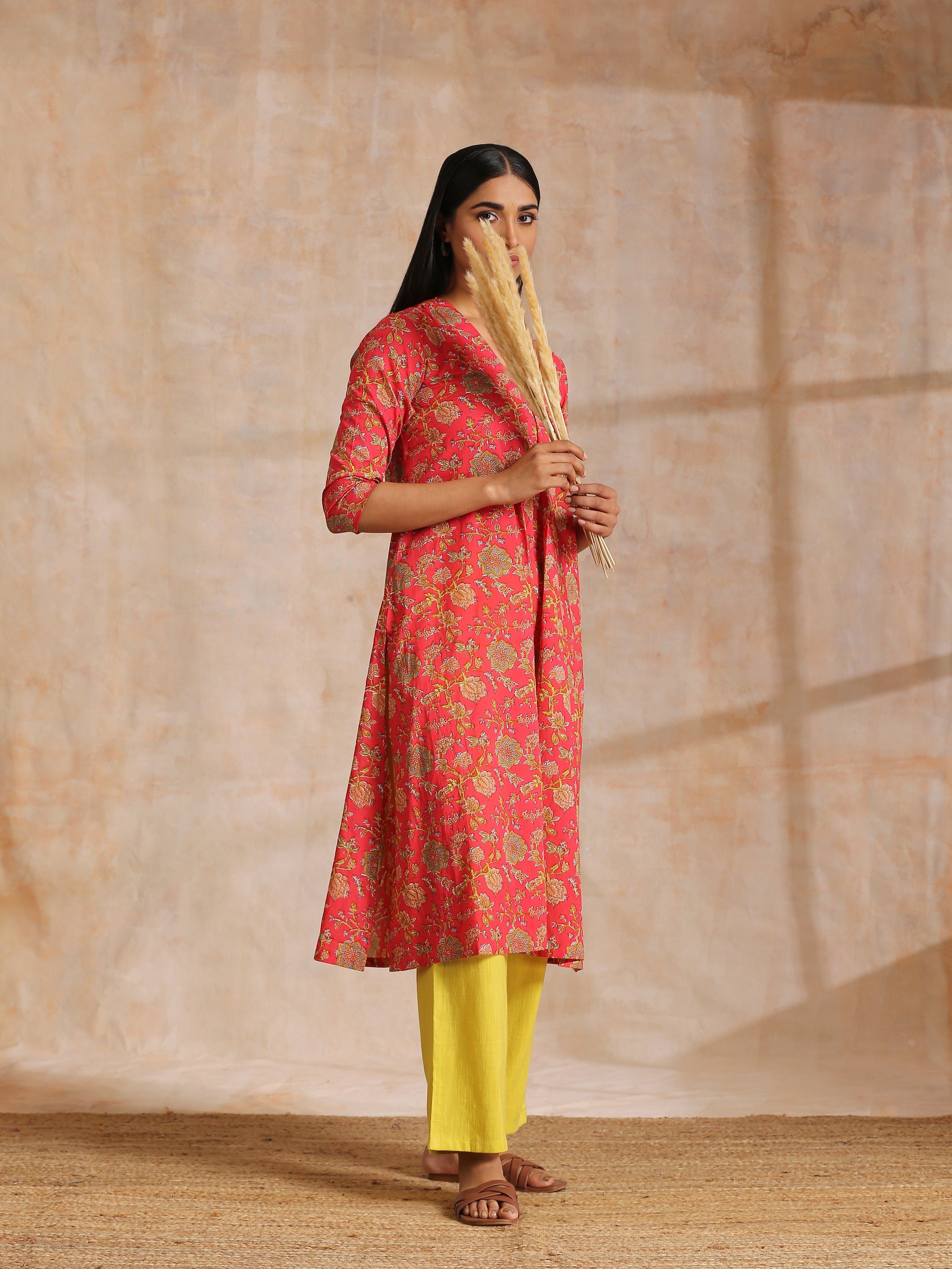 trueBrowns Flamingo Pink Overall Floral Block Print Cotton Slit Kurta Pant Set