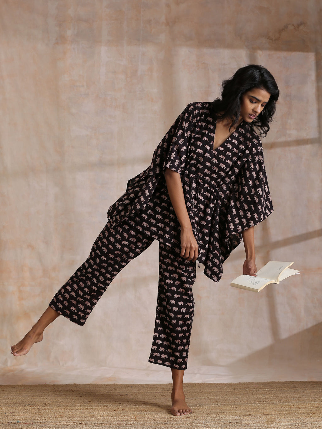 trueBrowns Black Elephant Bagru Print Cotton Kaftan Co-Ord Set