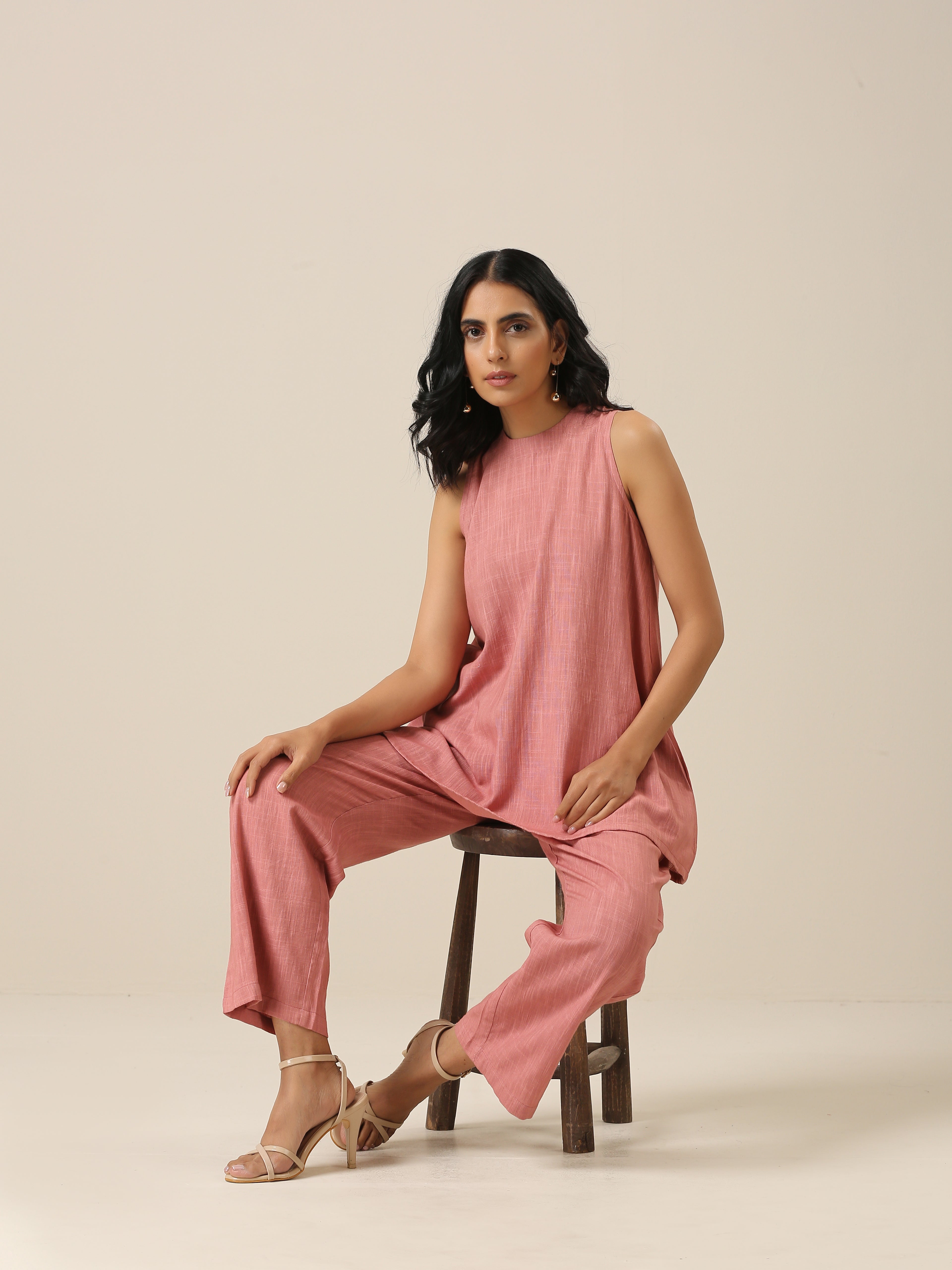 trueBrowns Light Mauve Slub Textured Sleeveless Short Co-Ord Set