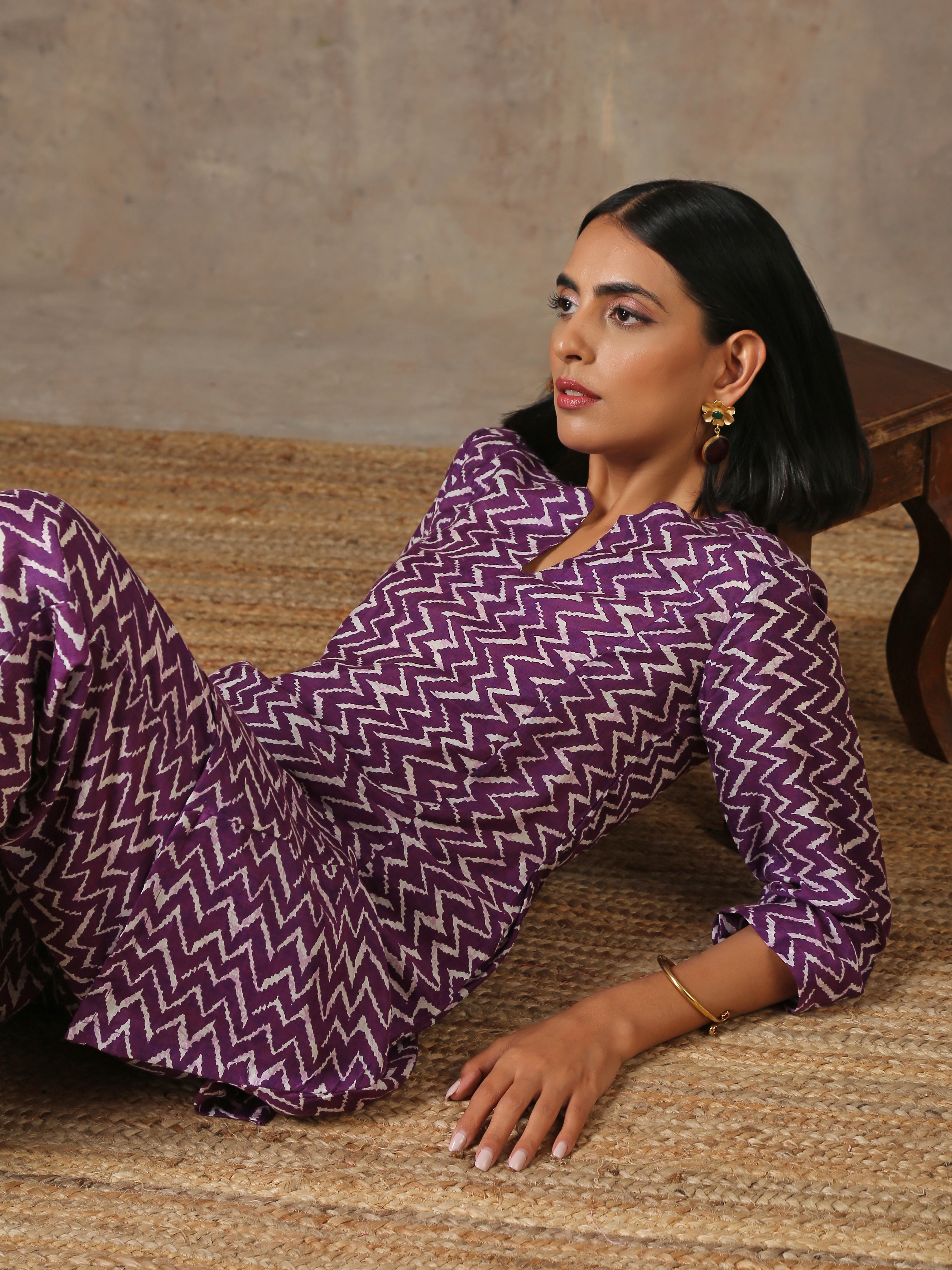 trueBrowns Purple White Lehariya Printed Silk Co-Ord Set