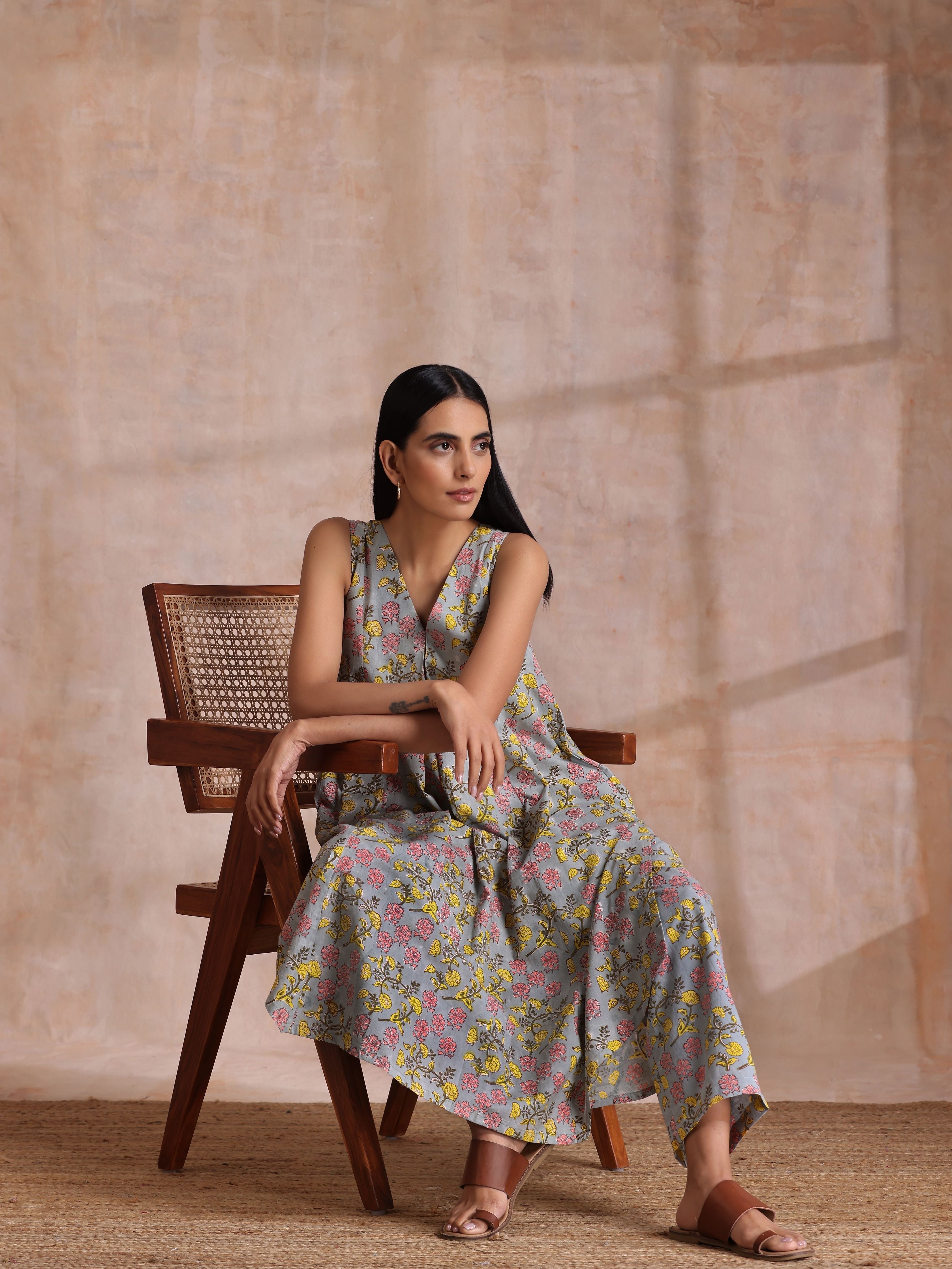 trueBrowns Grey Overall Floral Block Print Cotton Sleeveless Flared Kurta Pant Set