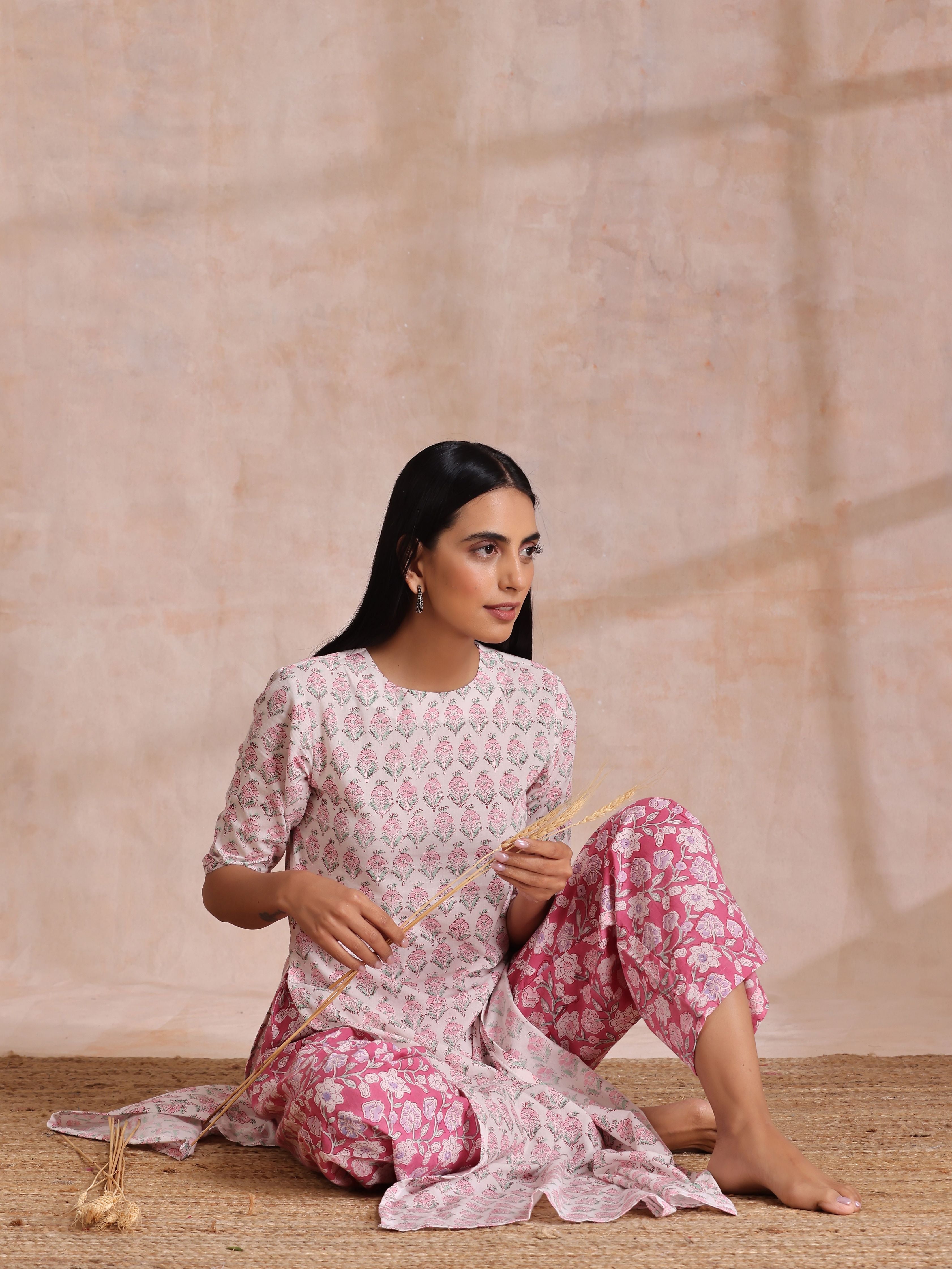trueBrowns Pink Green Floral On White Block Print Cotton Slit Kurta Pant Set