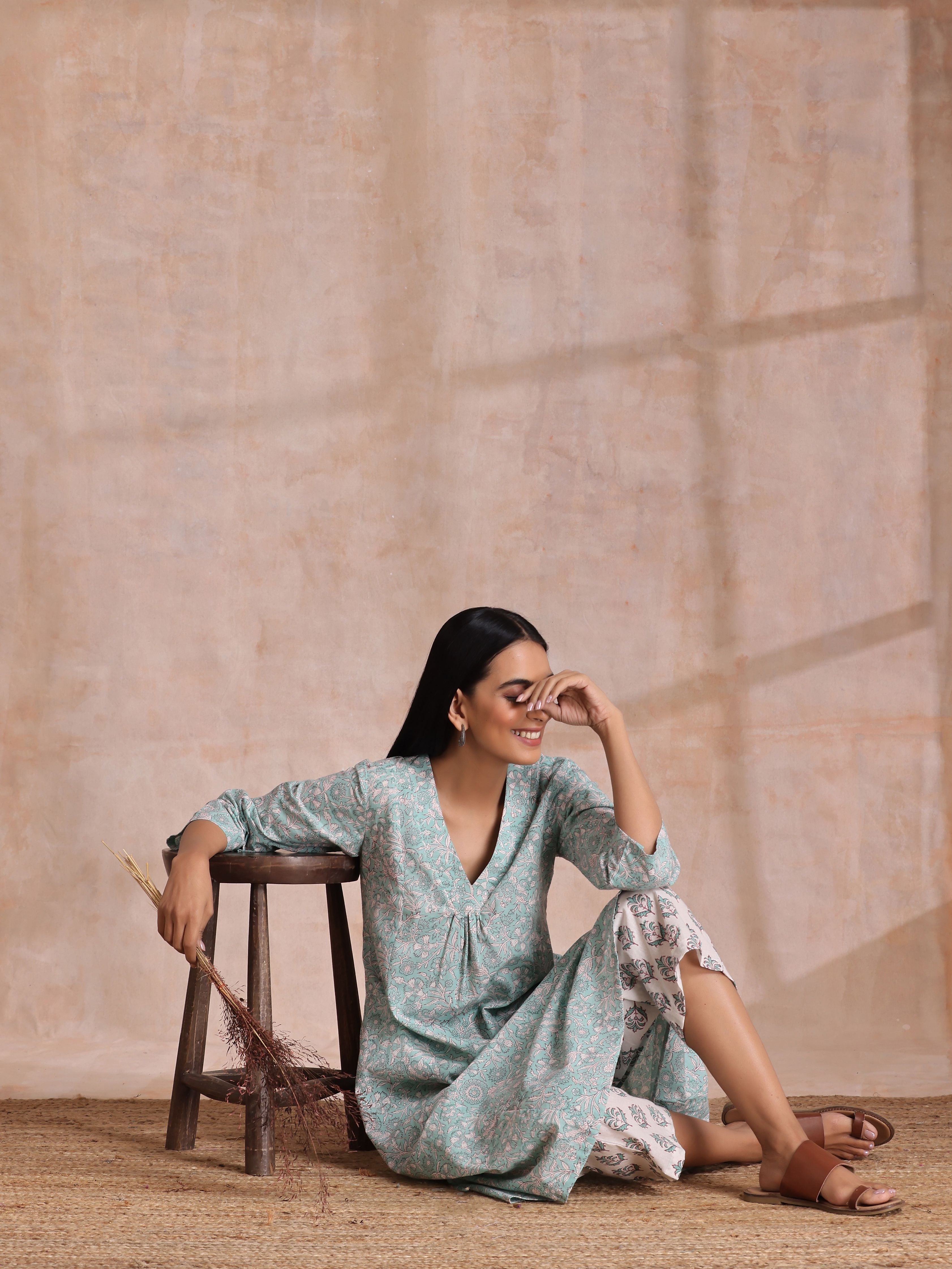 trueBrowns Tiffany Blue Floral Block Print Cotton Front Neck Gathered Kurta Pant Set
