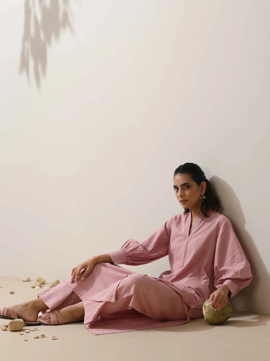 trueBrowns Pink Cotton Linen Kurta Pant Set