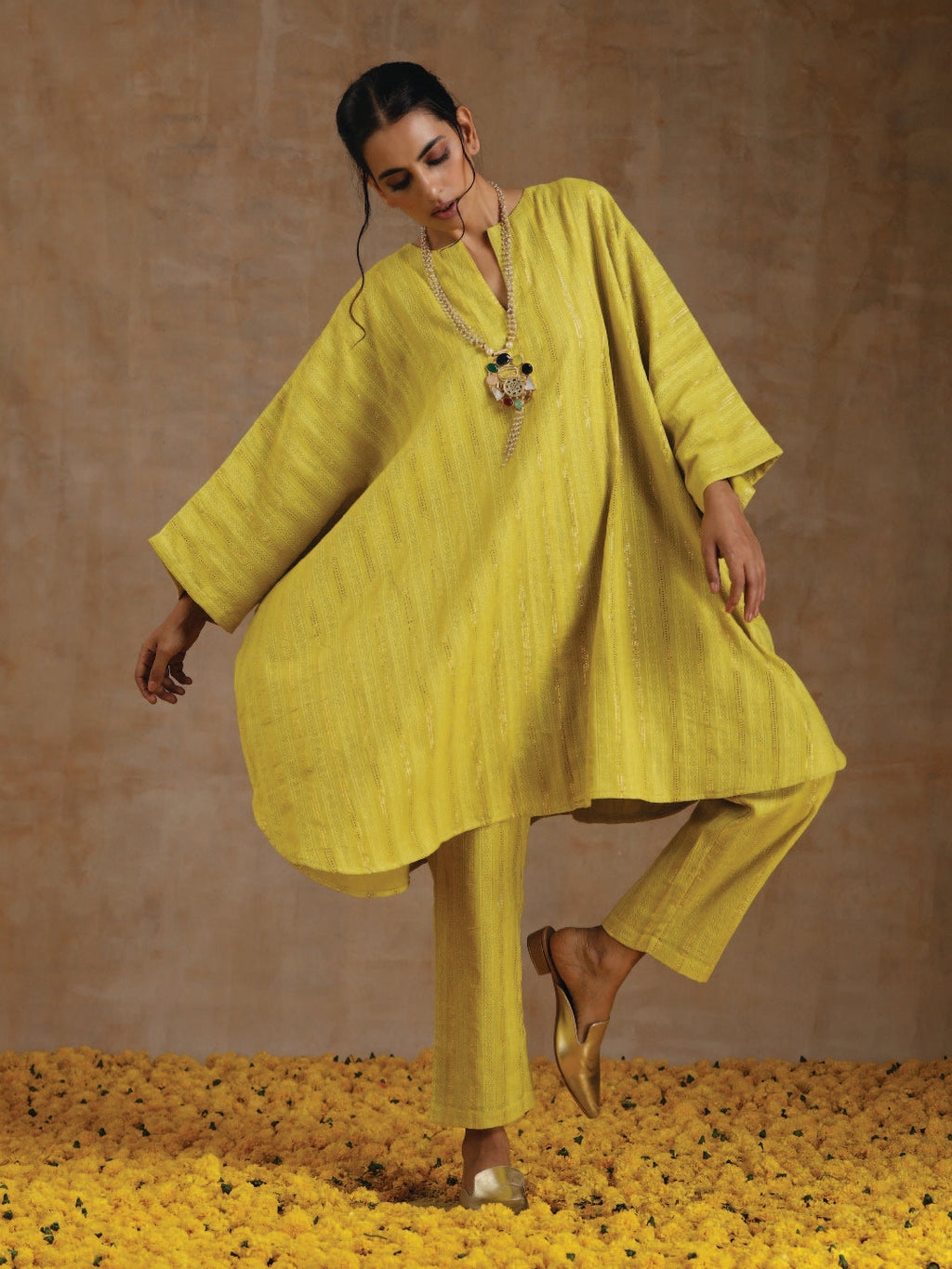 trueBrowns Lime Gold Cotton Oversized Round Co-Ord Set