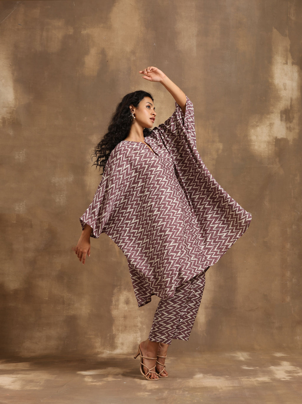 trueBrowns Dark Mauve Zig Zag Printed Silk Kaftan Co-Ord Set