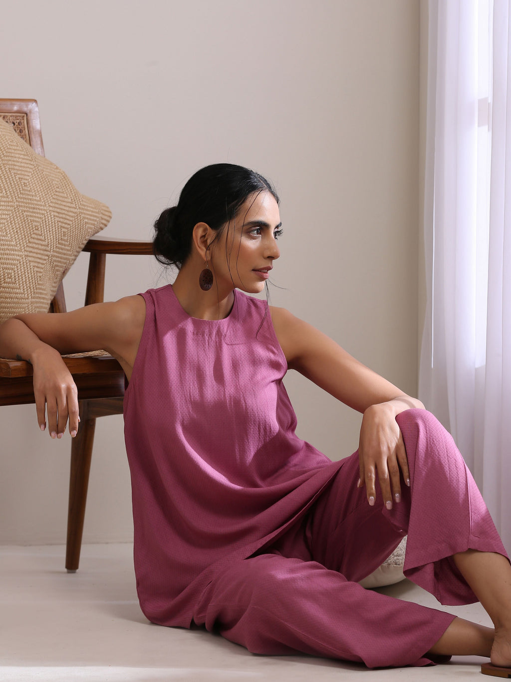 trueBrowns Onion Pink Dobby Sleeveless Short Co-Ord Set