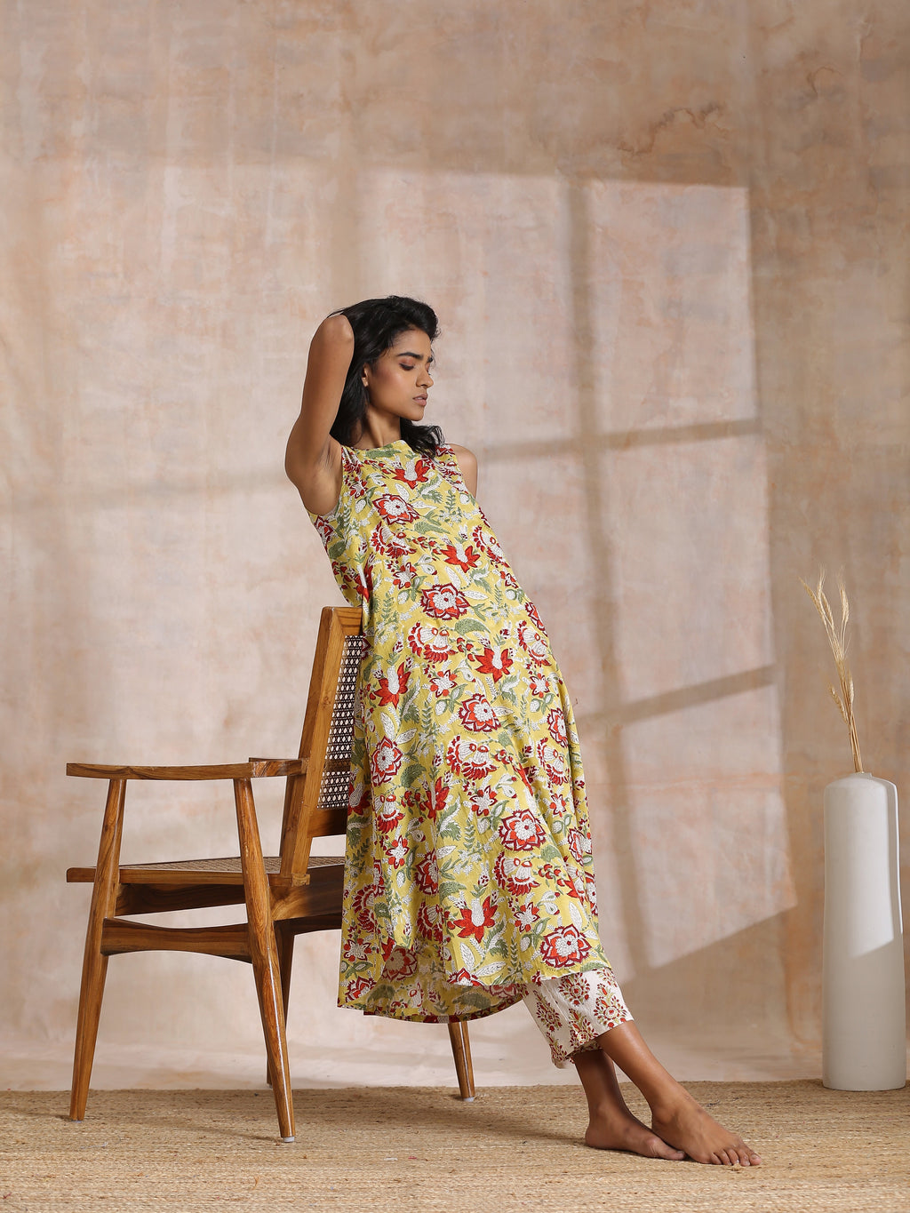 trueBrowns Yellow Overall Floral Block Print Cotton Sleeveless Kurta Pant Set