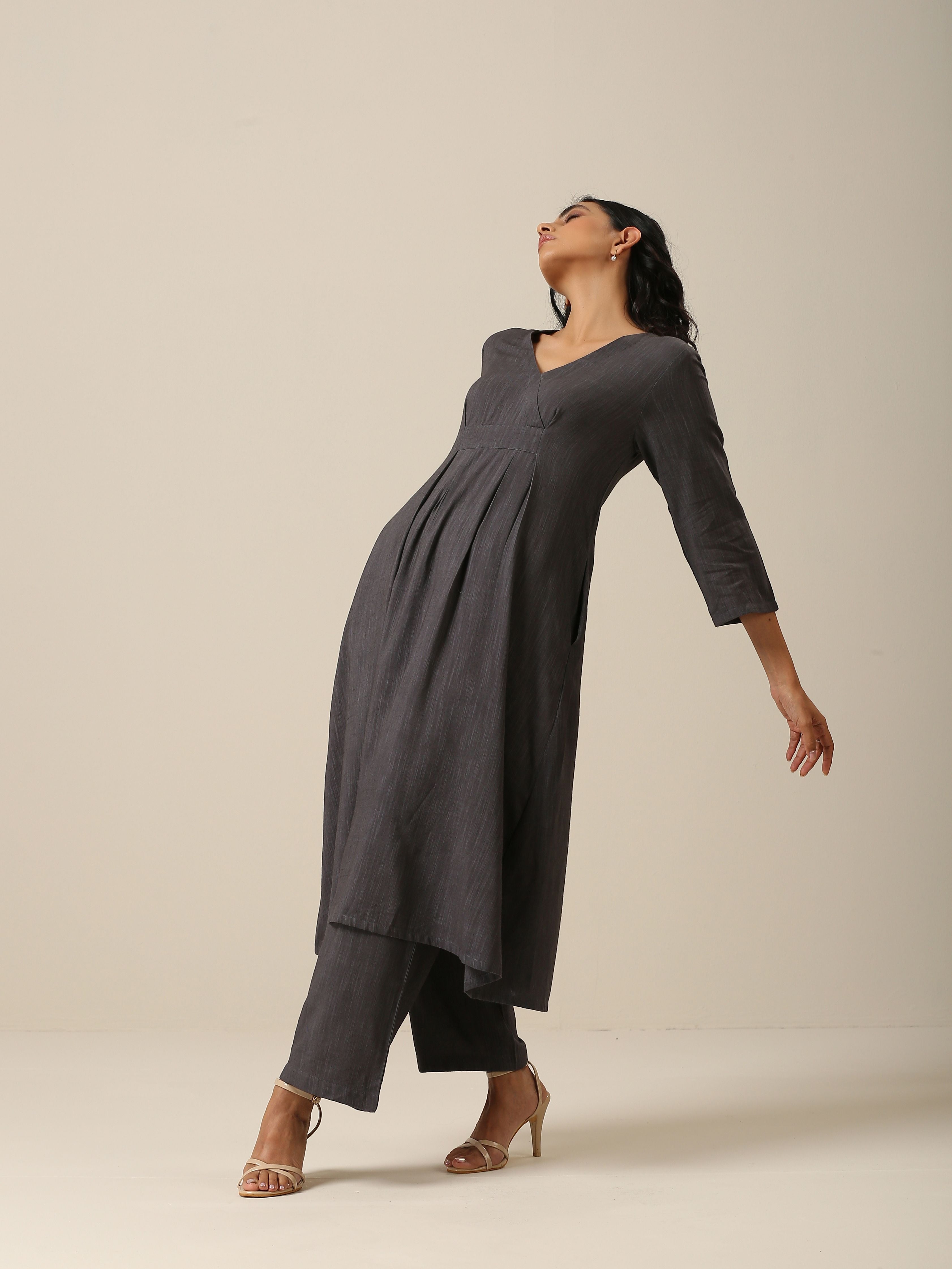 trueBrowns Slate Grey Slub Texture Overlap Pleat Kurta Pant Set