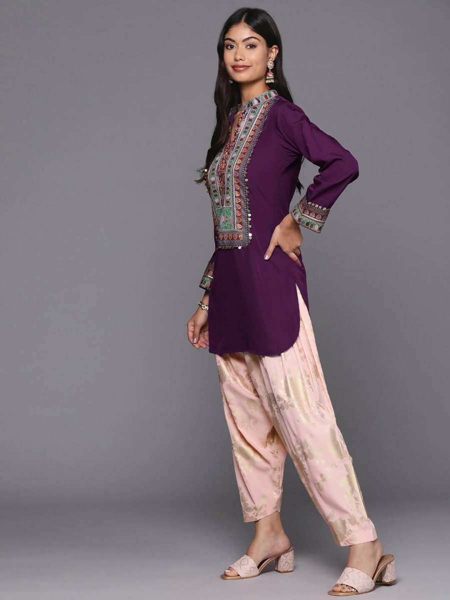 Ahalyaa Women's Traditional wear Kurta Set - Burgundy