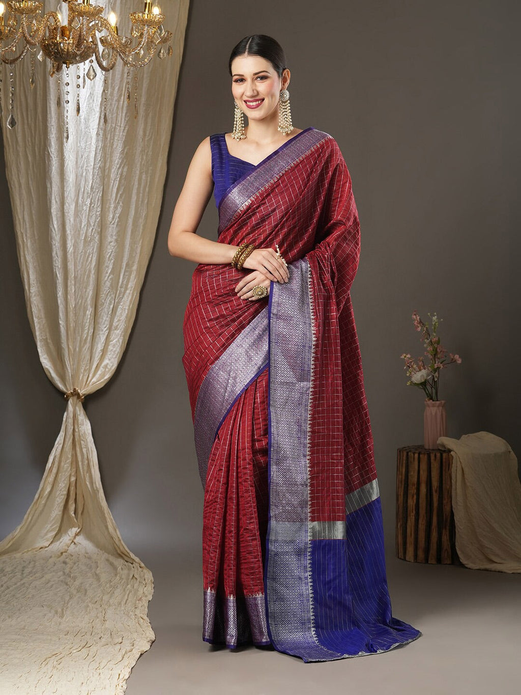 Saree Mall Checked Zari Festive Sarees