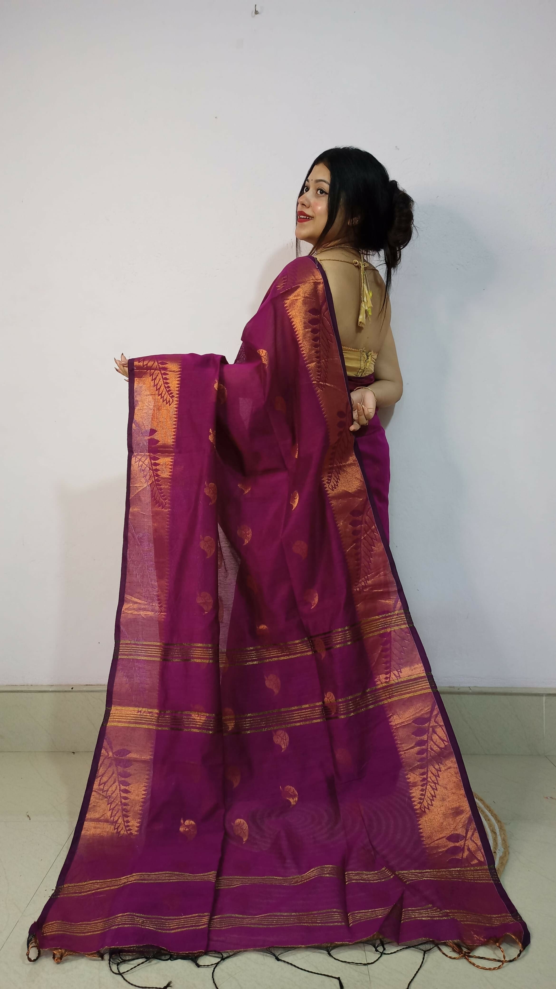 Exclusive Collection Beautiful Magenta Cotton Silk Woven Handloom Saree With Running Blouse Piece