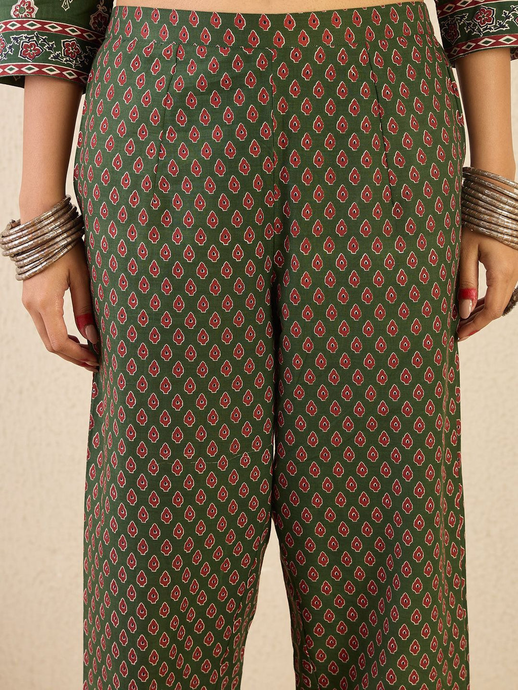 Indo Era Women Floral Printed Regular Sequinned Detail Pure Cotton Kurta with Trousers