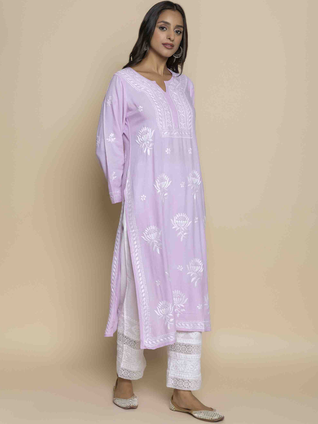 HOUSE OF KARI Floral Embroidered Chikankari Straight Kurta