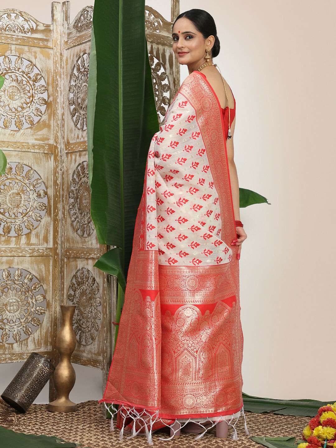 Shree Shyam Fashion Linen Cotton Red & White Saree