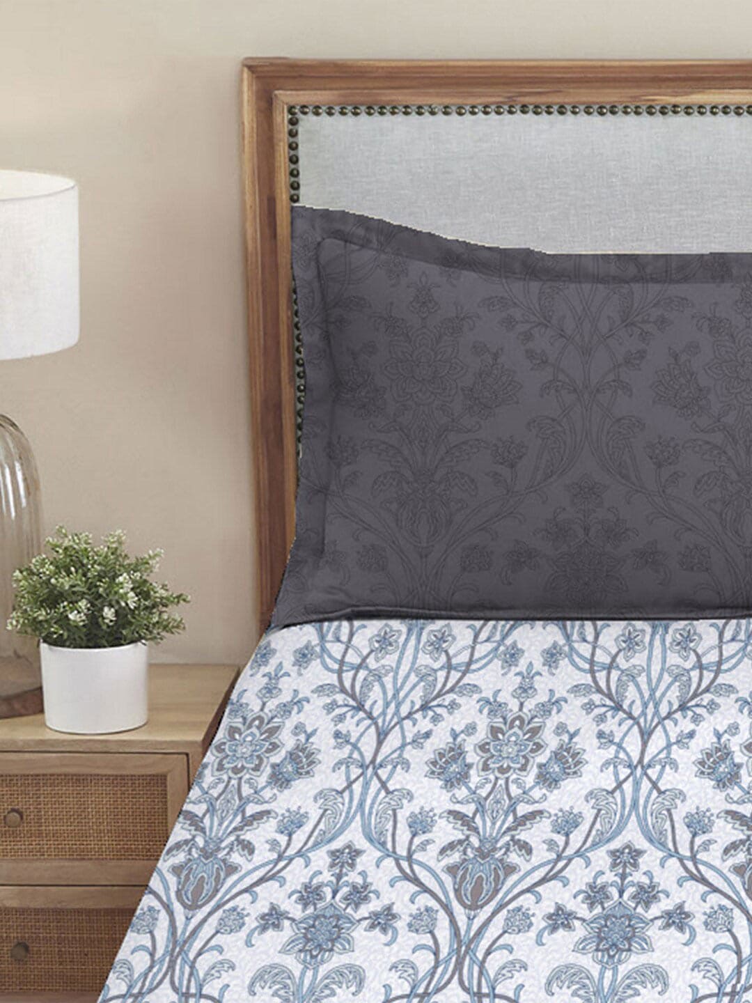 MYTRIDENT Dusk and Dawn White Ethnic Motifs Pure Cotton 144TC Single Bedsheet Pillow Cover