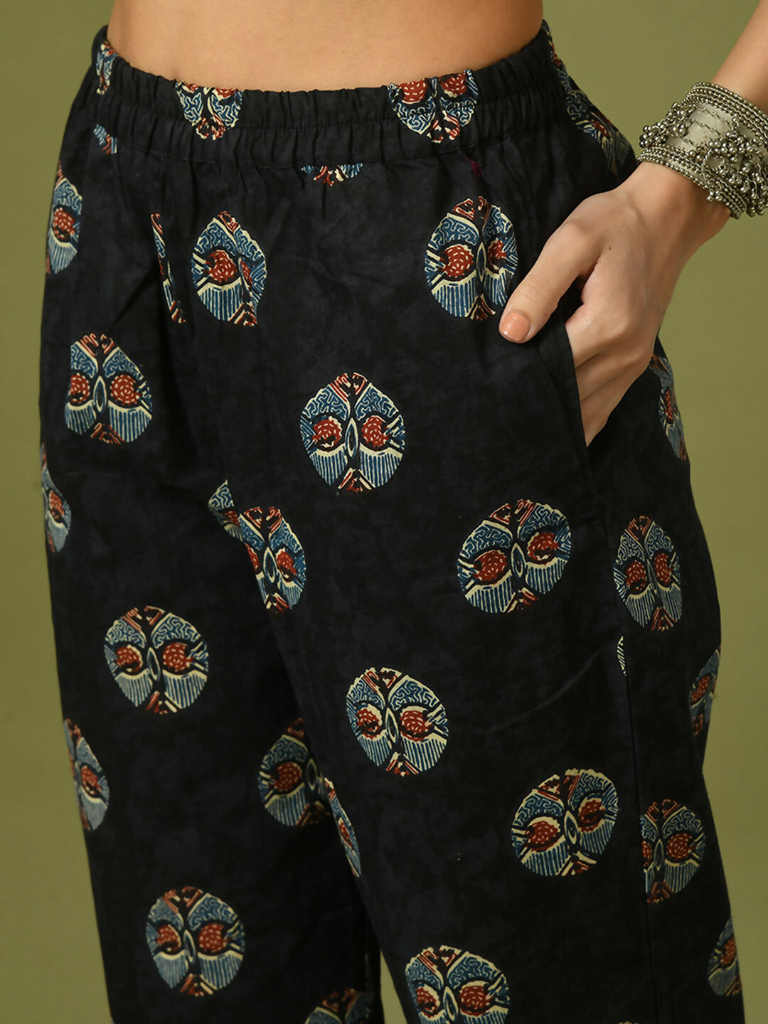 Myshka Women's Black Printed Cotton Straight Party Kurta Set With Dupatta