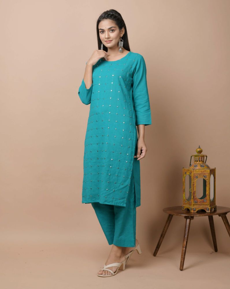 Kaajh Women's Green Solid Mirror Embellishment Kurta