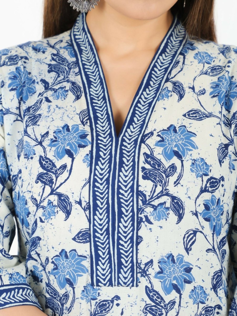 Aramya Off White Soft Cotton Floral Print Straight Kurta Set for Women