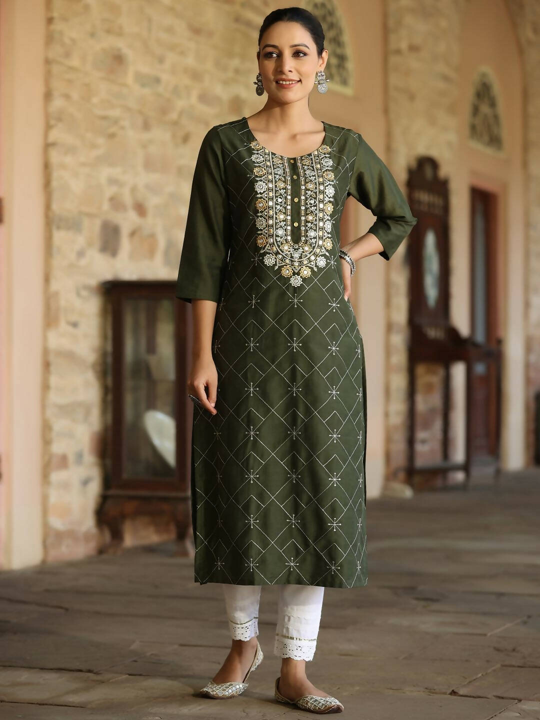 Juniper Women's Green Chinnon Printed Kurta