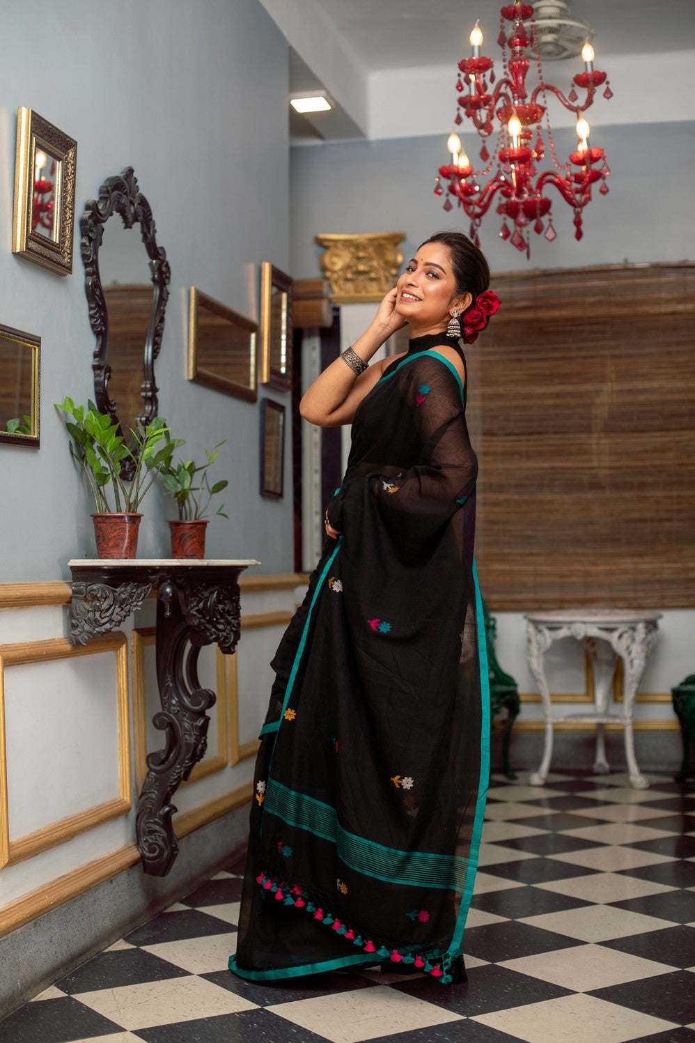 Very Much Indian Mastaani - Pure Mul Cotton Handloom Saree with Beautiful Floral Weaves - Black