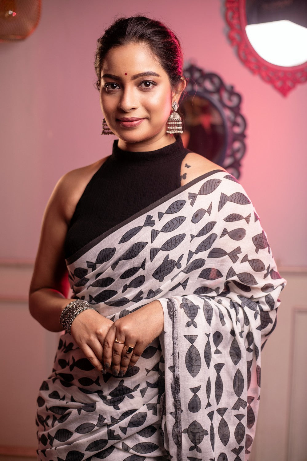 Very Much Indian Mastaani - Pure Mul Cotton Handloom Saree with Beautiful Floral Weaves - White