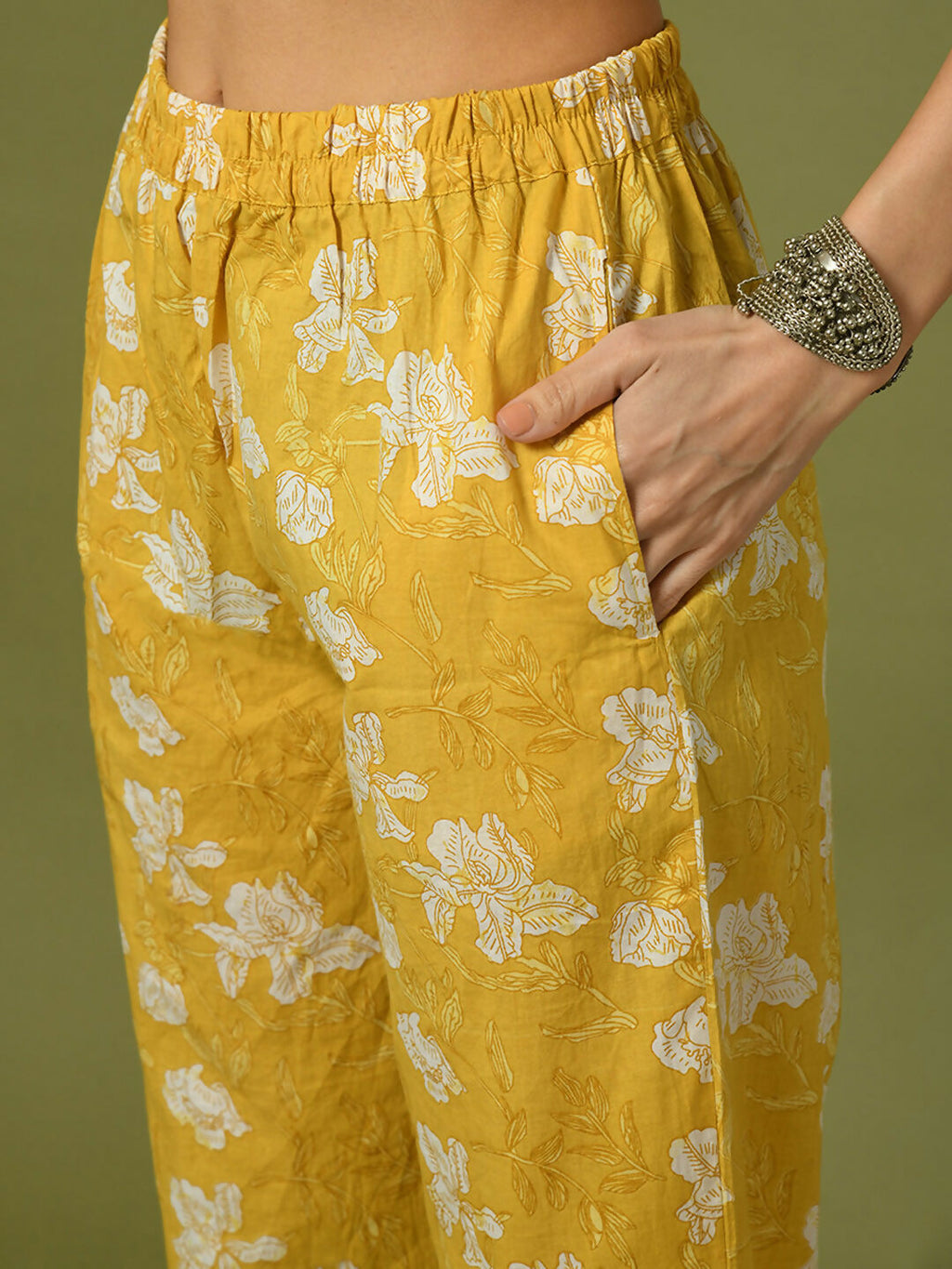 Myshka Women's Yellow Printed Cotton Straight Party Kurta Set With Dupatta