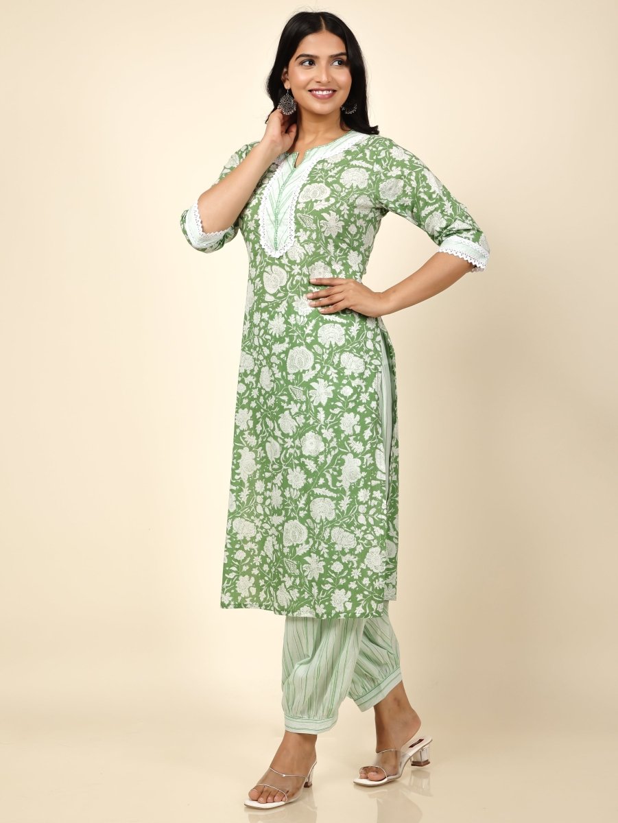 Aramya Straight Soft Cotton Floral Print Women's Kurta - Green