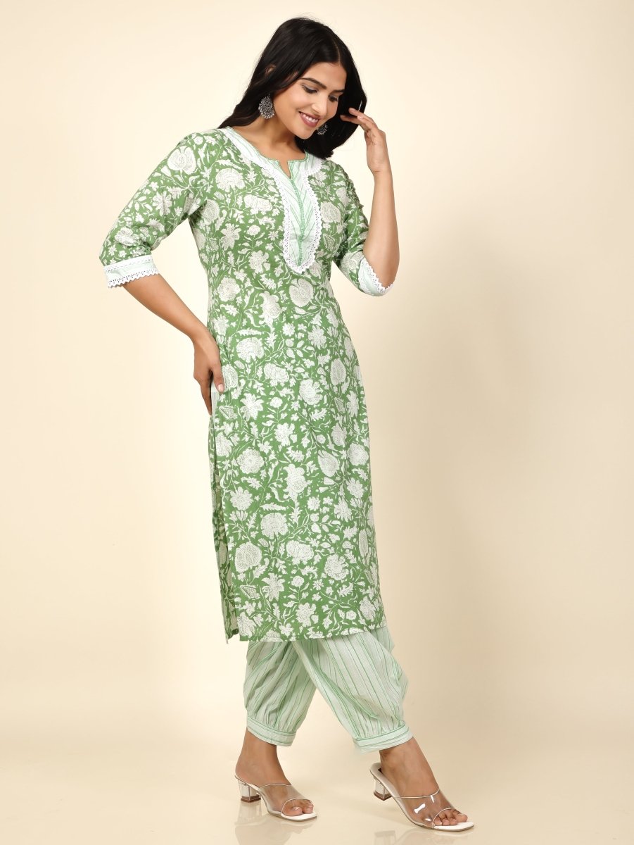 Aramya Straight Soft Cotton Floral Print Women's Kurta - Green