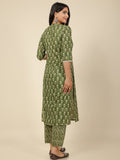 Aramya Straight Soft Cotton Floral Print Women's Kurta Set - Green