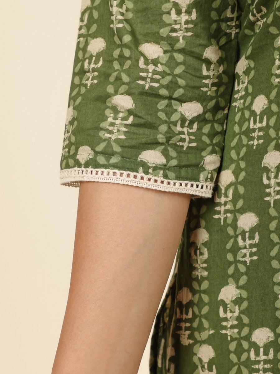 Aramya Straight Soft Cotton Floral Print Women's Kurta - Green