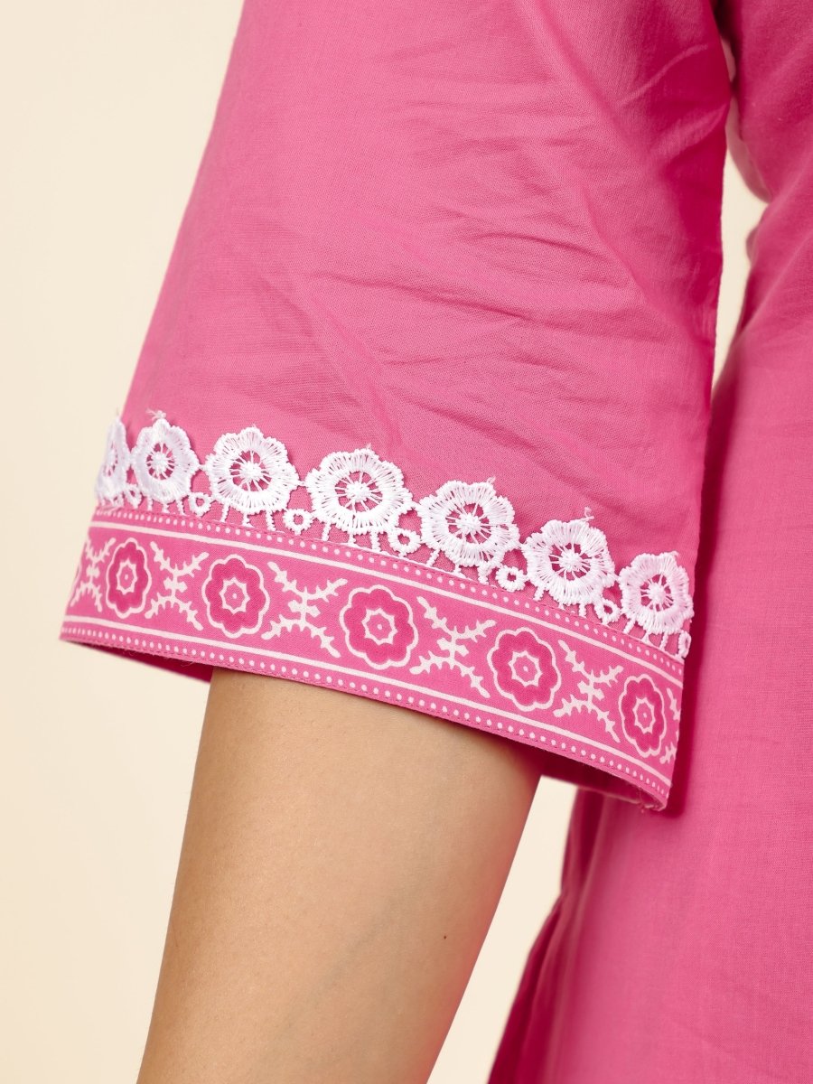 Aramya Straight Soft Cotton Solid Women's Kurta - Pink