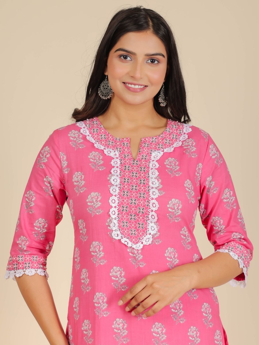 Aramya Straight Soft Cotton Floral Print Women's Kurta - Pink
