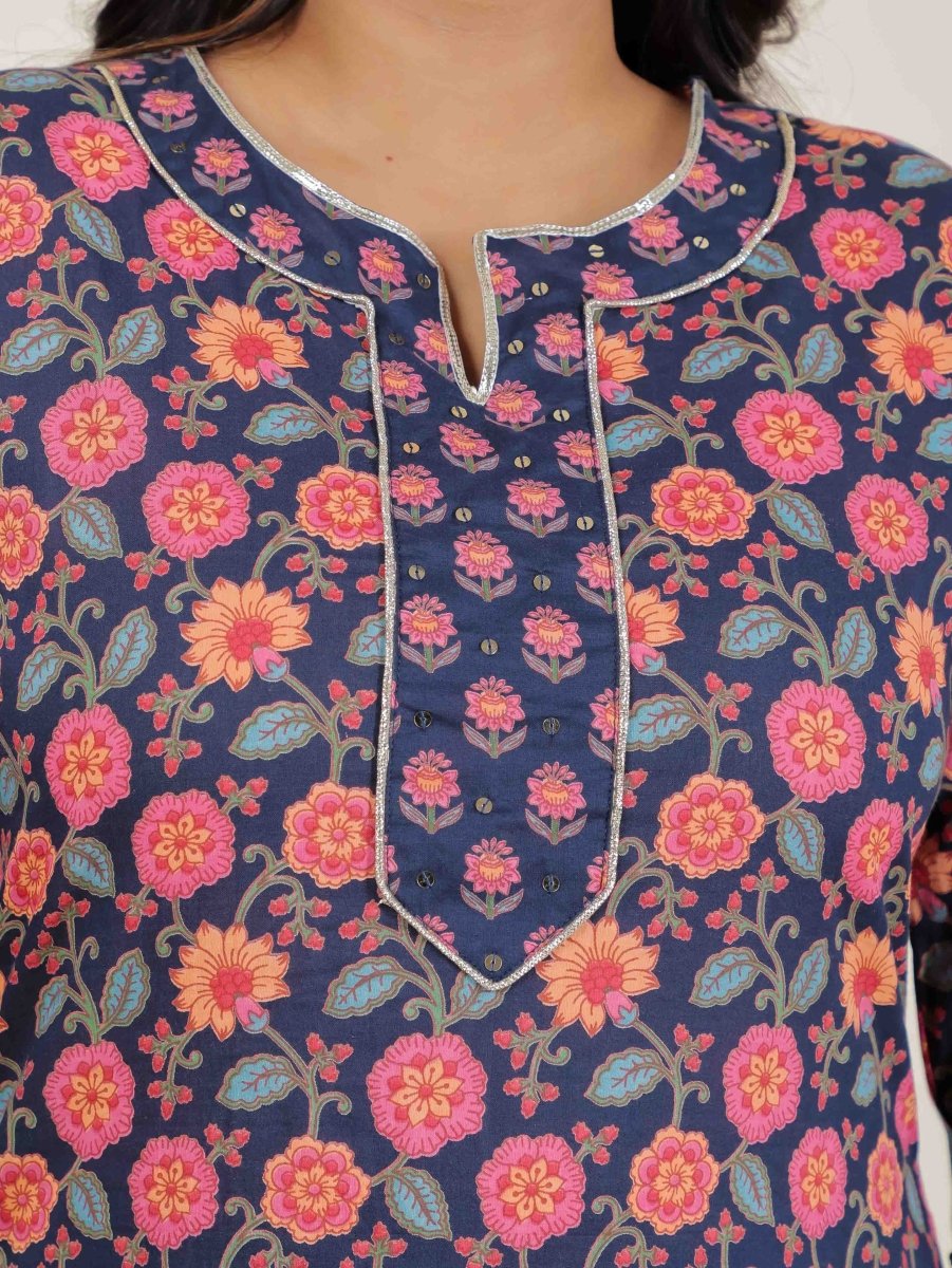 Aramya Straight Soft Cotton Floral Print Women's Kurta - Blue