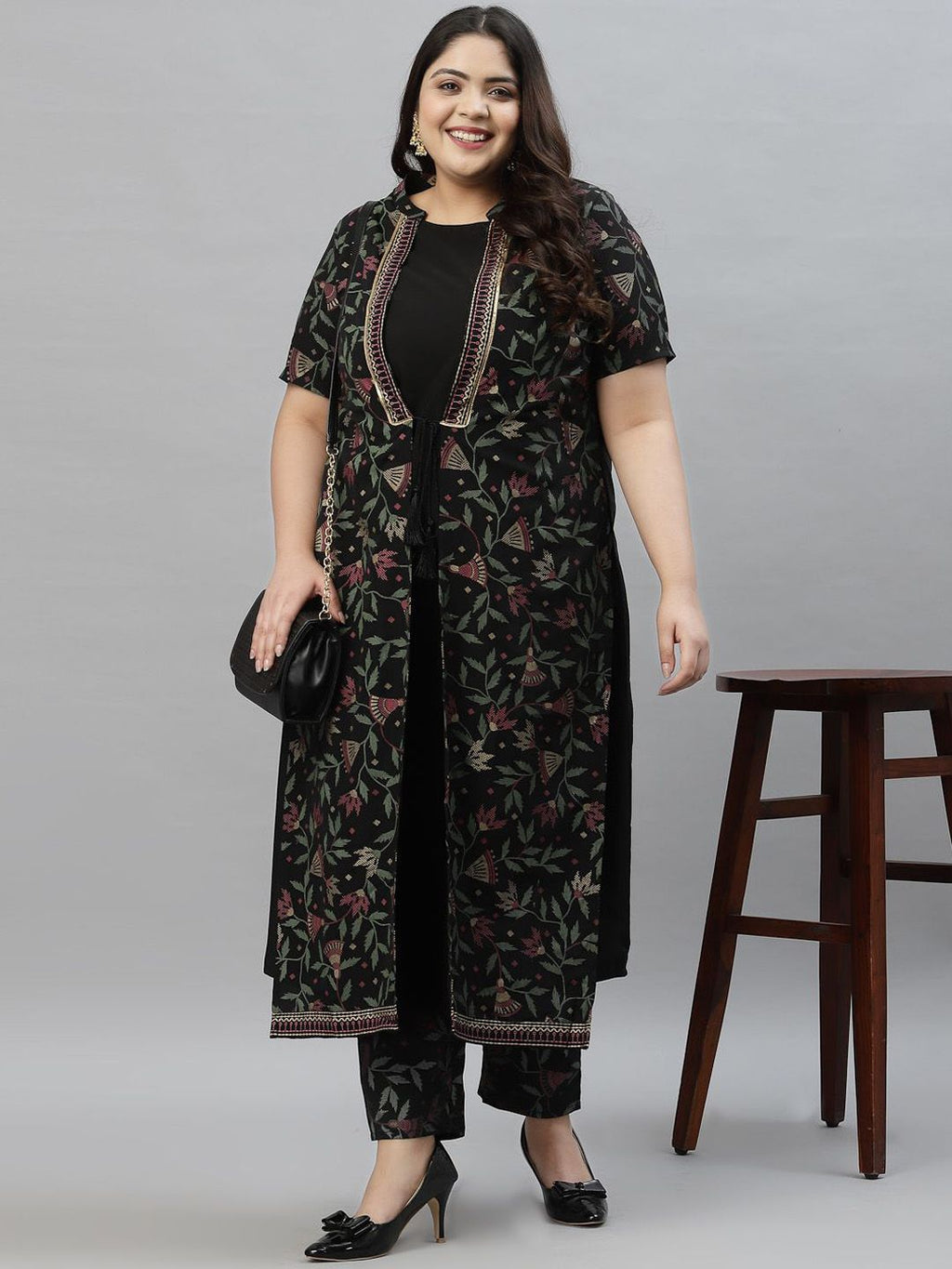Sztori Plus Size Floral Foil Printed Mandarin Collar A-Line Kurta With Trouser
