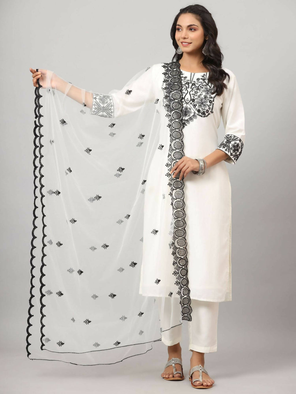 Juniper Women's White Chinnon Solid Embroidered Kurta Set